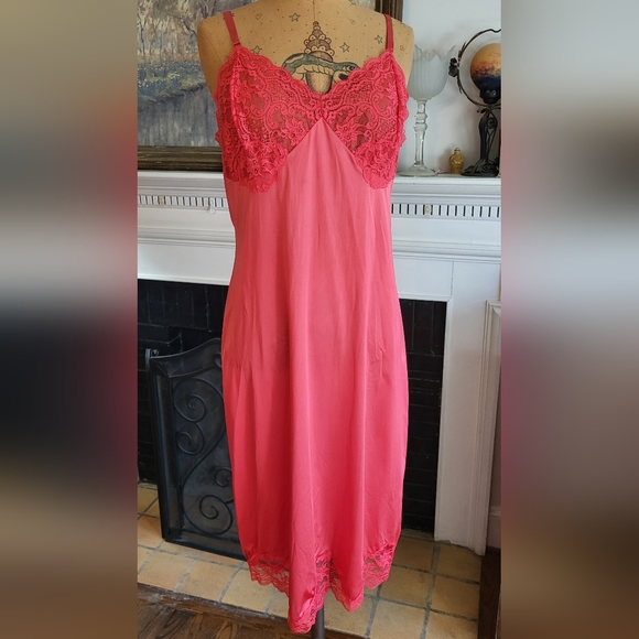 Vintage Montaldo's Redish Pink Full Slip With Lace Size 36 Made in USA - Picture 7 of 16